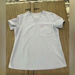 Figs Women’s Catarina One Pocket Scrub Top. Size L. PO 2318. Color Vapor Blue